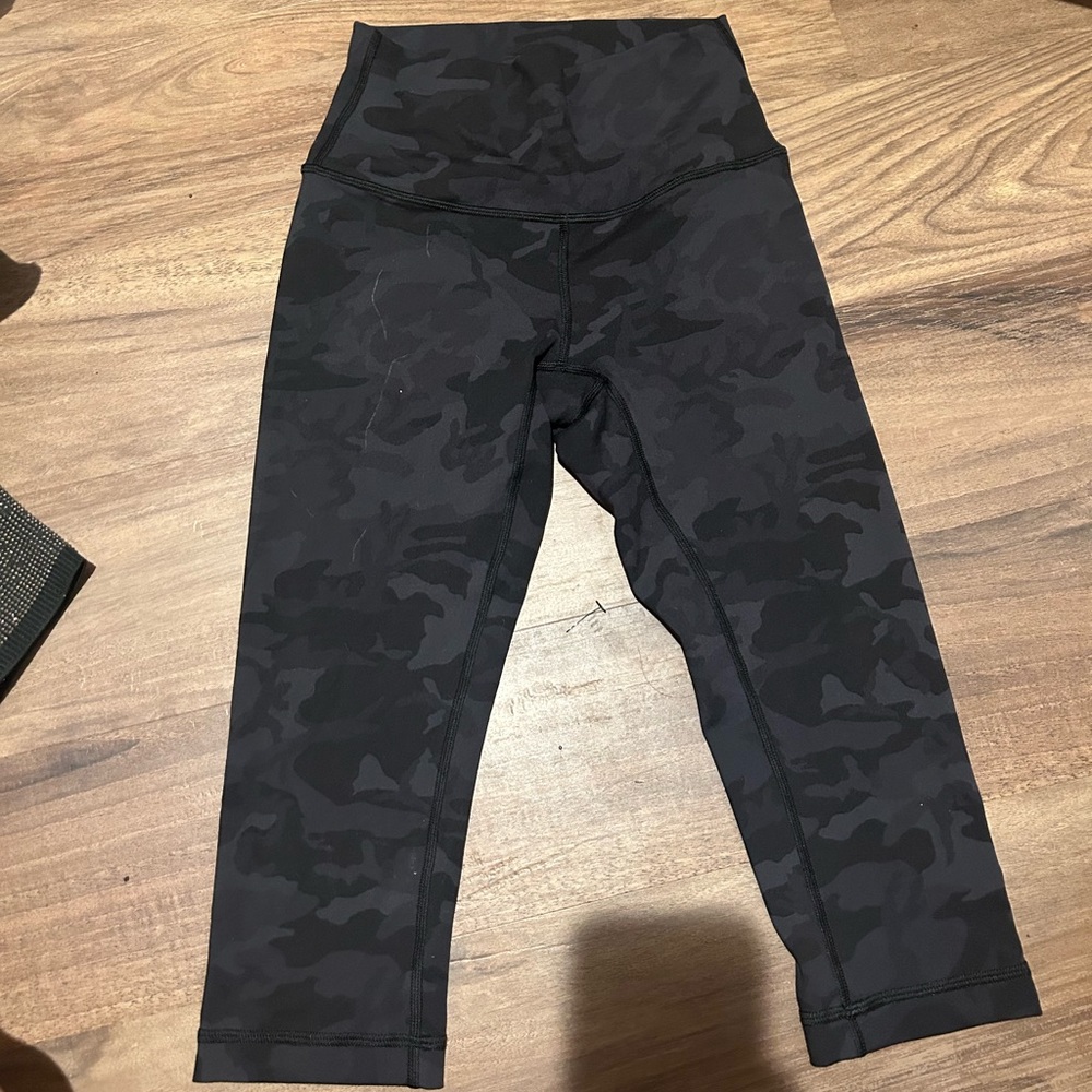 Lululemon align black camo cropped leggings 4